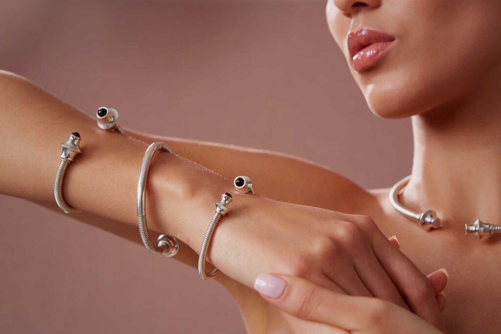 joyas-plata-azabache-fink-torques-3